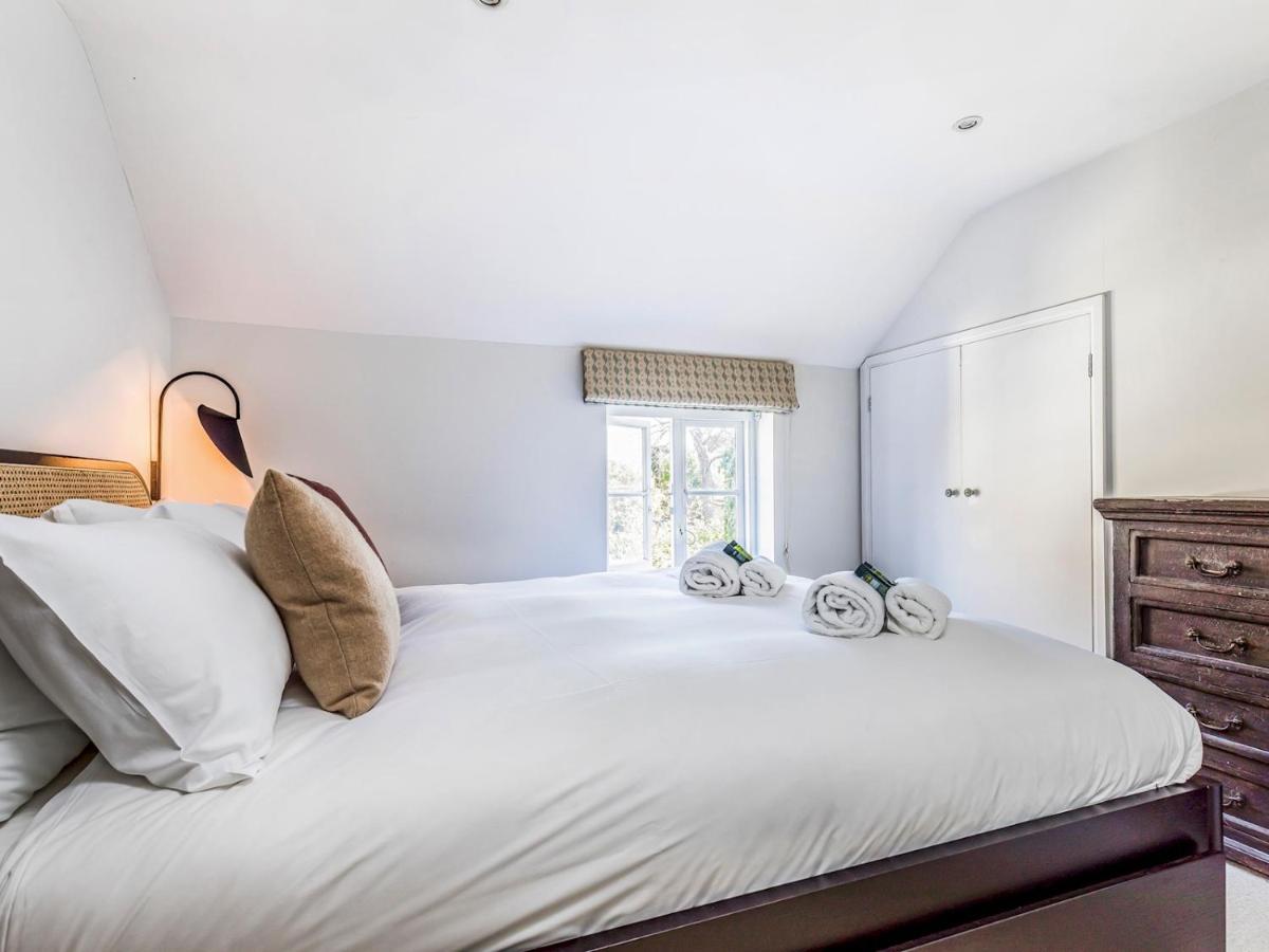 Pass The Keys Charming Downland Cottage Chichester Exterior photo