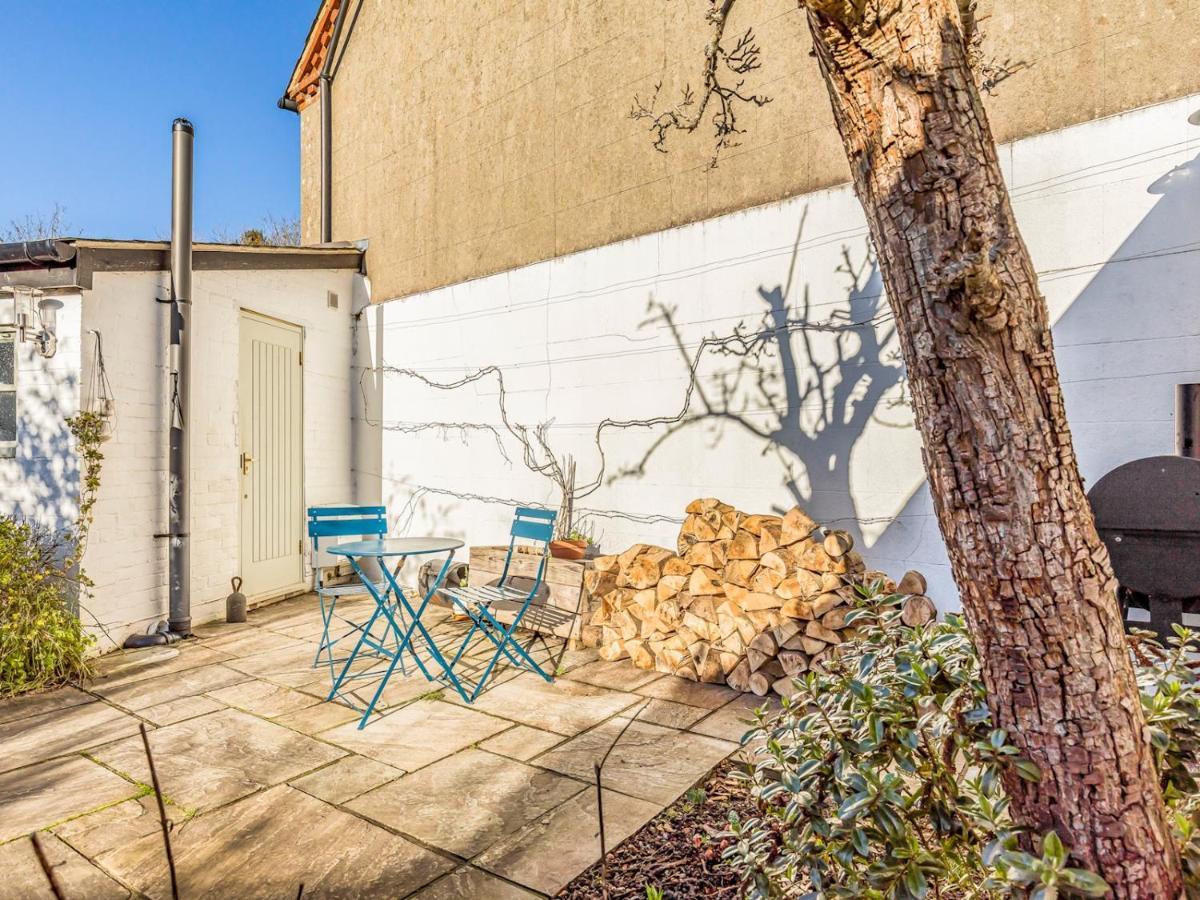 Pass The Keys Charming Downland Cottage Chichester Exterior photo
