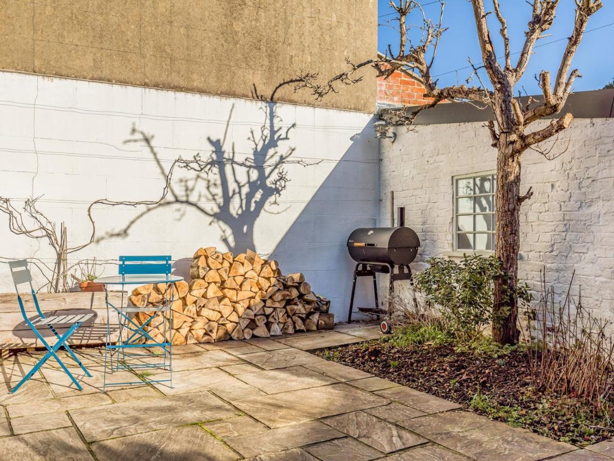 Pass The Keys Charming Downland Cottage Chichester Exterior photo